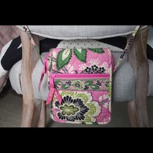Vera Bradley Cross body!